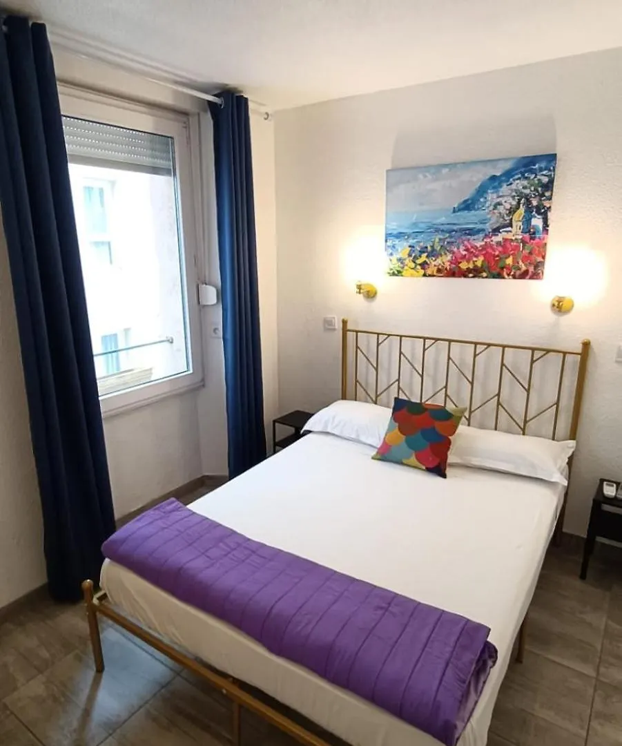 Appia Hotel Cannes 2*,  France